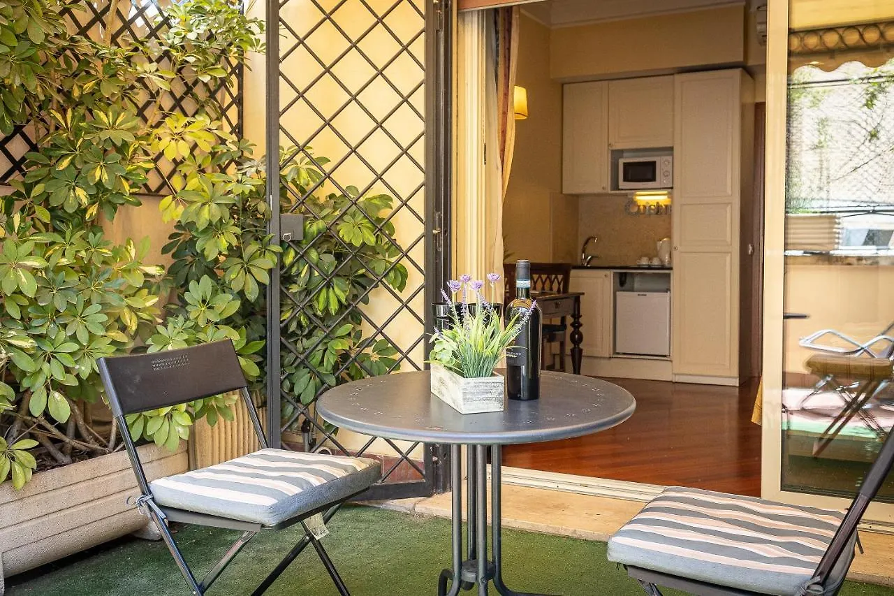 Internouno Deluxe Guest House Rome 3*,