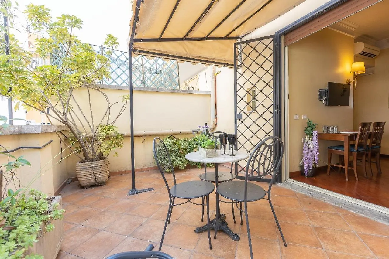 Internouno Deluxe Guest House Rome 3*,